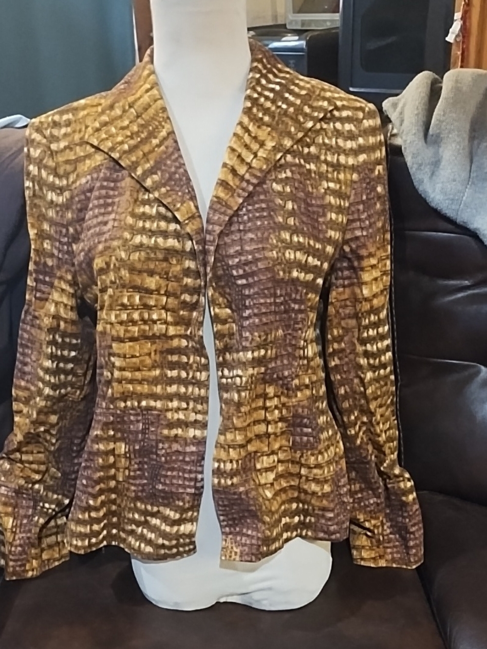 Harve Benard Brown & Gold Patterned Blazer